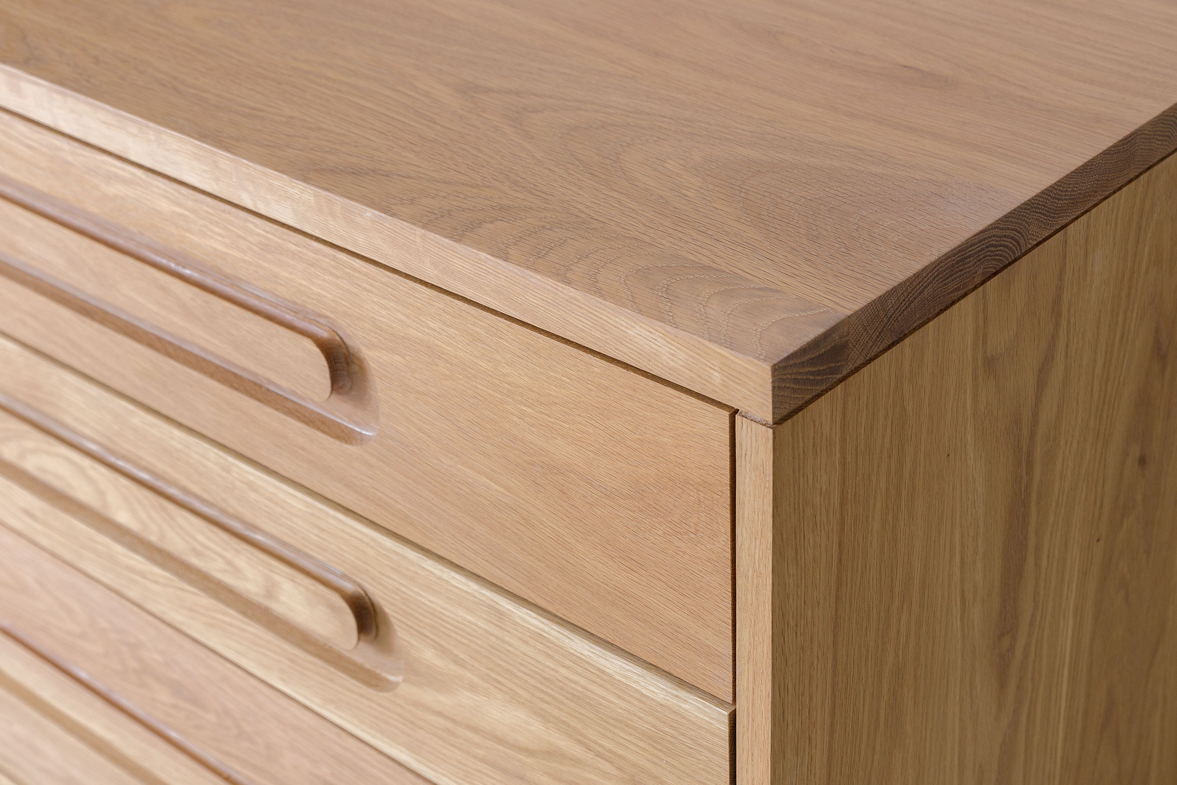 Close-up of wood grain and edge on Caravan Dresser White Oak